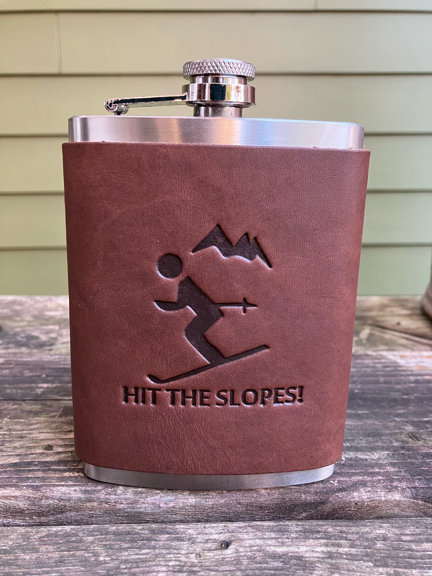 Leather Flask - Skiing